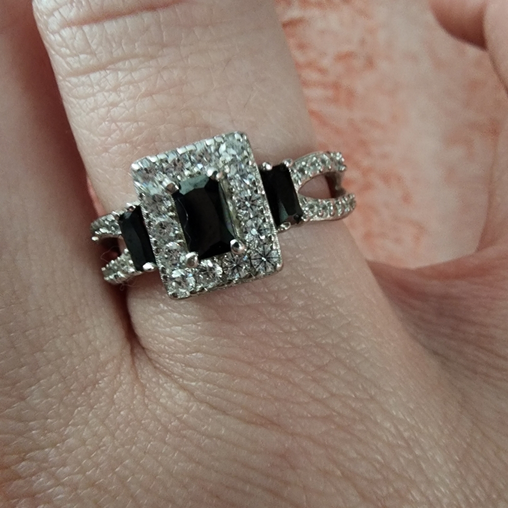 Black onyx size 8 bomb party